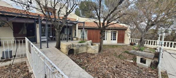VILLA D'EXCEPTION TYPE5 AVEC PISCINE SUR TERRAIN DE 8510m² A PIERREVERT