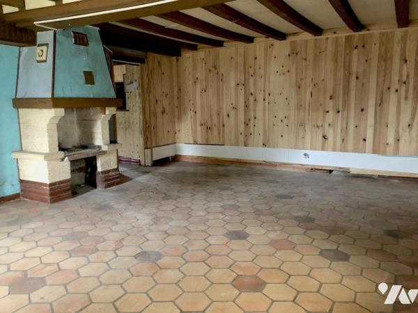 Secteur LOUAILLES : Fermette comprenant 2 logements