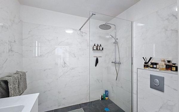 Appartement à vendre    2 pièces • 47,66 m2 Saint-Laurent-du-Var