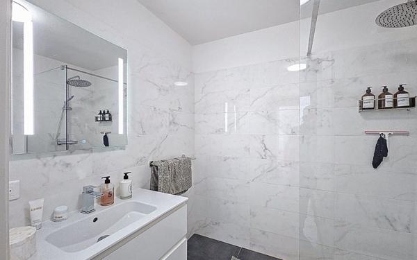 Appartement à vendre    2 pièces • 47,66 m2 Saint-Laurent-du-Var