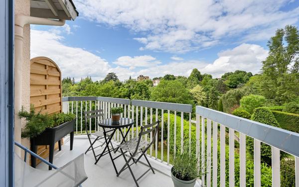 EXCLUSIVITE - Saint-Didier-Au-Mont-d'Or - Dernier étage - Apparement de 116m2 - 3 chambres - Balcon - Garage D