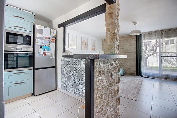 Maison R+1 de type 4 en bout d'impasse - secteur de VITROLLES