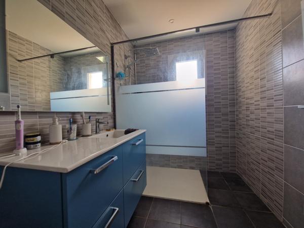 4ch Montfort le Gesnois 2x garage 2000m2 terrain