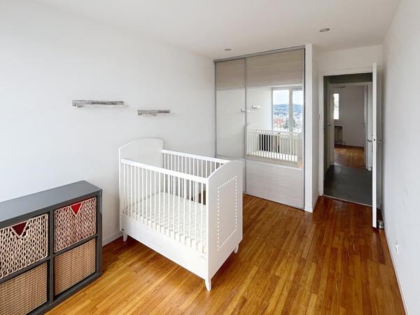 appartement de 68 m2 entièrement rénové en 2021, très lumineux