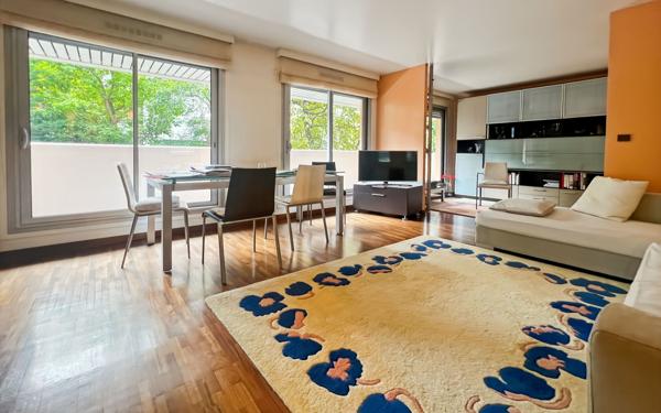 Appartement à vendre    3 pièces • 84,31 m2 Paris 12