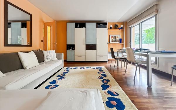 Appartement à vendre    3 pièces • 84,31 m2 Paris 12