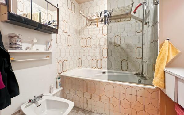 Appartement à vendre    3 pièces • 84,31 m2 Paris 12