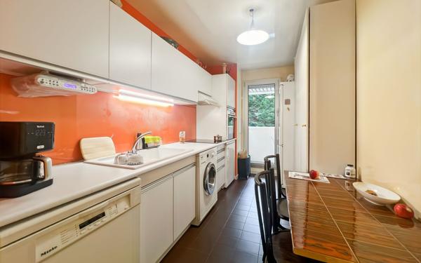 Appartement à vendre    3 pièces • 84,31 m2 Paris 12