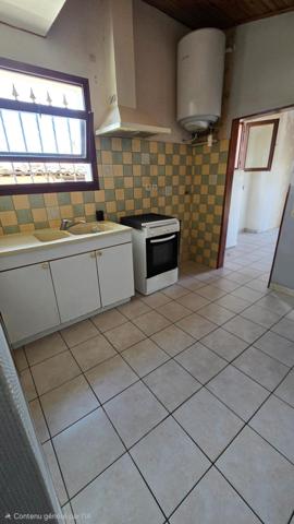 maisonnette avec cabanon sur joli terrain
