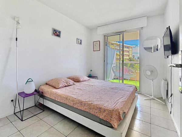 NICE OUEST -  3 PIECES - TERRASSE DE 30 M²  + GARAGE FERME