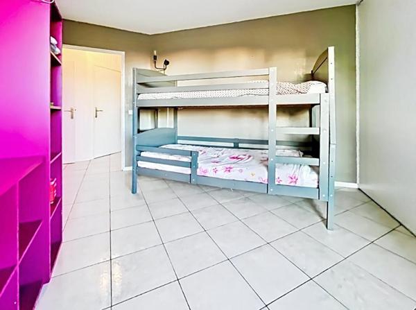 NICE OUEST -  3 PIECES - TERRASSE DE 30 M²  + GARAGE FERME