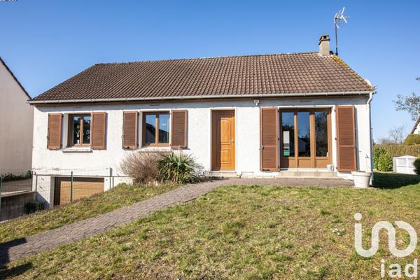 Maison 5 pièces de 113 m² à Saint-Jean-de-la-Ruelle (45140)