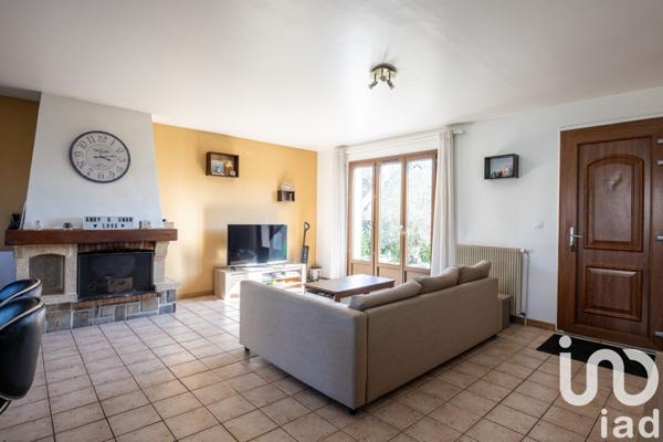 Maison 5 pièces de 113 m² à Saint-Jean-de-la-Ruelle (45140)