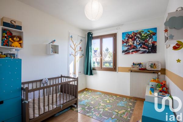 Maison 5 pièces de 113 m² à Saint-Jean-de-la-Ruelle (45140)