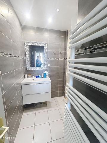 Sury le comtal Maison de 2015 de 83,36m2 avec piscine et terrain de 535m2