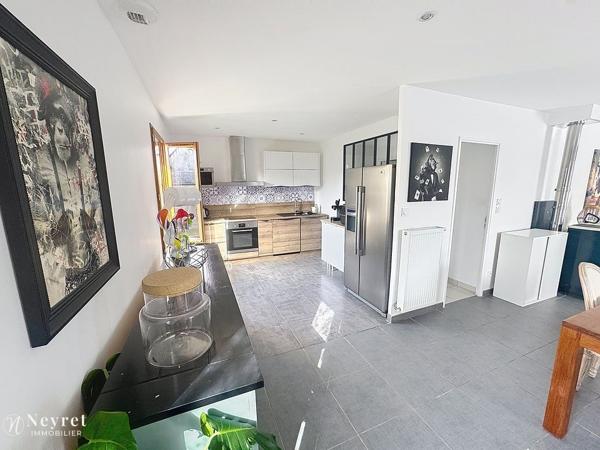 Sury le comtal Maison de 2015 de 83,36m2 avec piscine et terrain de 535m2