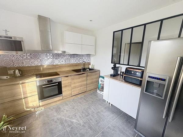 Sury le comtal Maison de 2015 de 83,36m2 avec piscine et terrain de 535m2