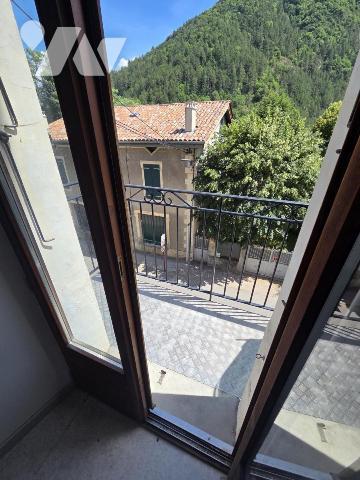 Ensemble immobilier en copropriété consistant en un bâtiment unique.