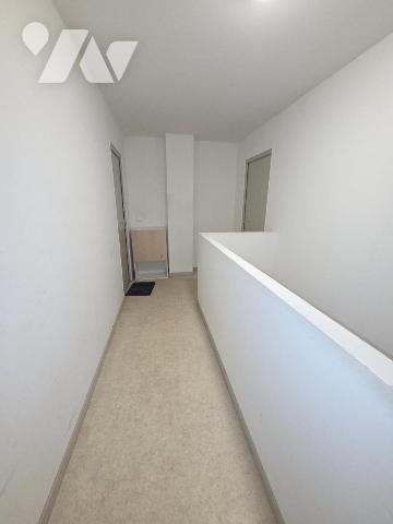 Ensemble immobilier en copropriété consistant en un bâtiment unique.