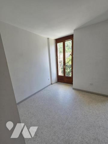 Ensemble immobilier en copropriété consistant en un bâtiment unique.