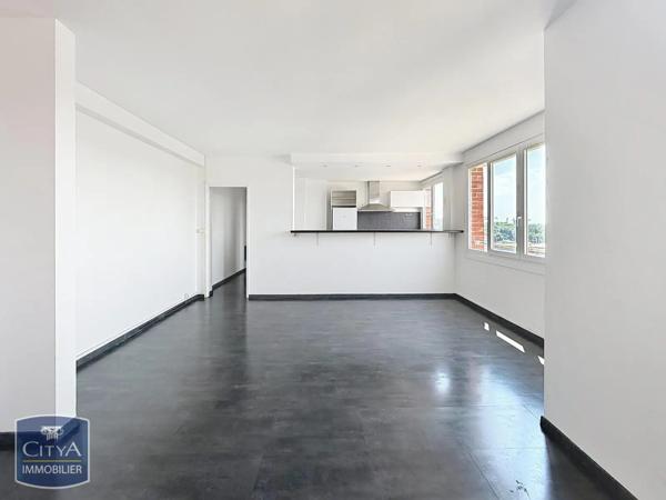 Appartement à louer 2 pièces 57.6m² Maubeuge (59600)