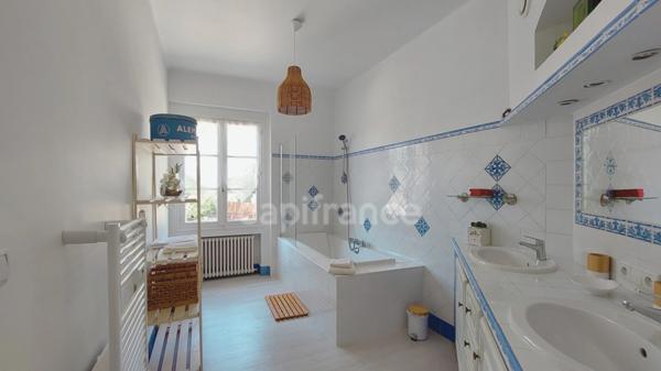 Propriete à vendre 7 pièces SAINT REMY DE PROVENCE (13)