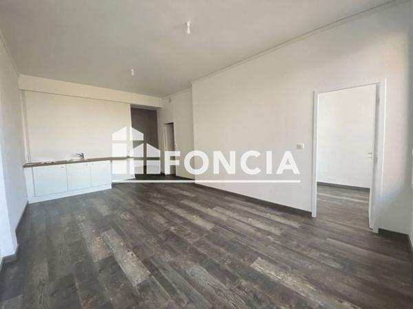 Location Appartement 2 pièces 45.2 m² - 10 RUE DU MARECHAL FOCH Livarot 14140