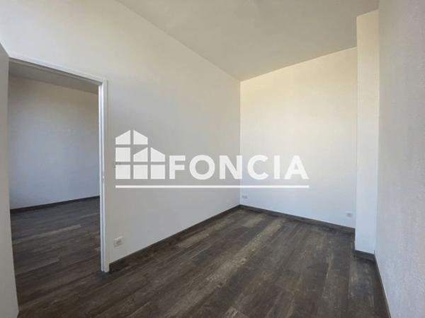 Location Appartement 2 pièces 45.2 m² - 10 RUE DU MARECHAL FOCH Livarot 14140