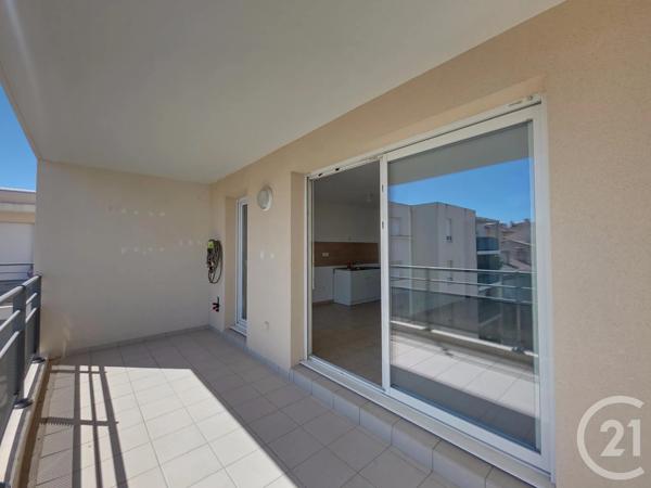 Appartement F3 à vendre  3 pièces - 65,44 m 2   MARSEILLE  - 13004