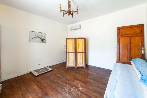 A 5' à pied du bord de mer, maison de CHARME, PLAGES à pied et accès direct GR 34 !