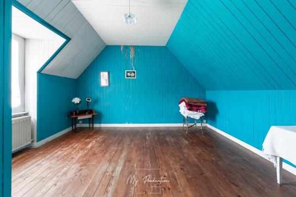 A 5' à pied du bord de mer, maison de CHARME, PLAGES à pied et accès direct GR 34 !