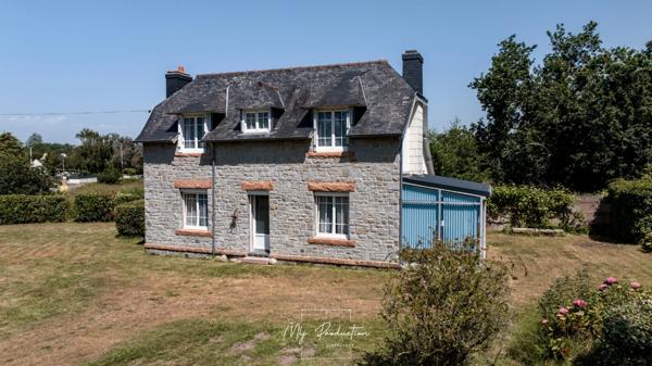 A 5' à pied du bord de mer, maison de CHARME, PLAGES à pied et accès direct GR 34 !
