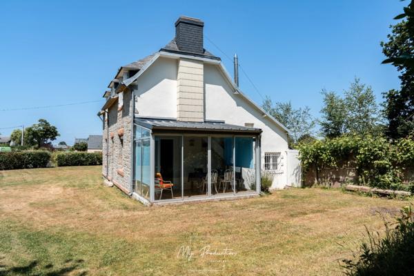 A 5' à pied du bord de mer, maison de CHARME, PLAGES à pied et accès direct GR 34 !