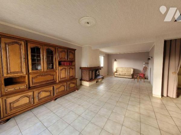 Maison à Vendre à Pleurtuit (35730) en Ille-et-Vilaine (35)

Cette maison d'une surface habit...