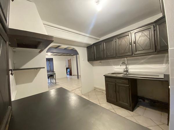 APPARTEMENT T1 - CHATEAU-GONTIER - CENTRE-VILLE