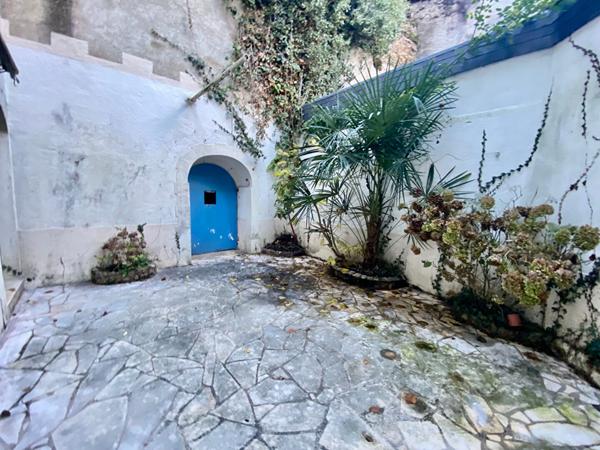 APPARTEMENT T1 - CHATEAU-GONTIER - CENTRE-VILLE