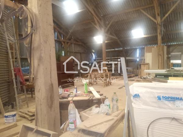 EXCLUSIVITE - PLEYBEN (29190) : Terrain avec atelier/hangar/accueil libre de toute activité.
