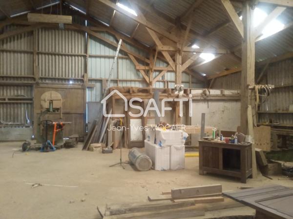 EXCLUSIVITE - PLEYBEN (29190) : Terrain avec atelier/hangar/accueil libre de toute activité.