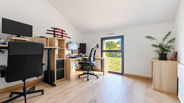 Mérignac Chemin Long – Maison récente en parfait état avec jardin et stationnement