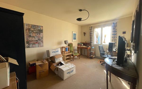 Maison à vendre    5 pièces •  Romegoux