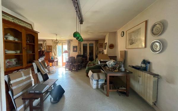 Maison à vendre    5 pièces •  Romegoux