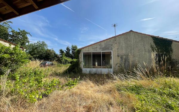 Maison à vendre    5 pièces •  Romegoux