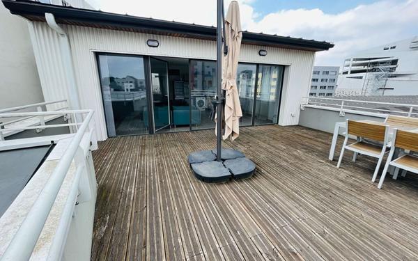 Appartement à louer    2 pièces •  Bordeaux