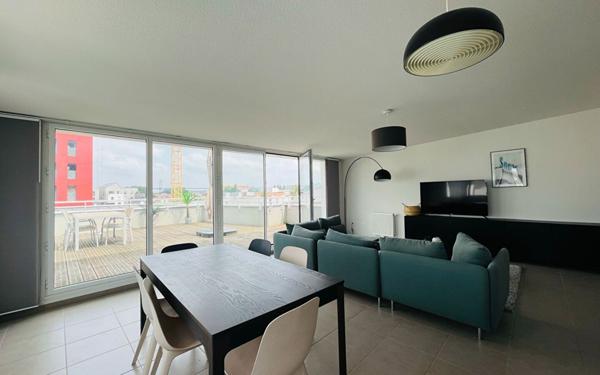 Appartement à louer    2 pièces •  Bordeaux