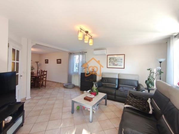En exclusivité Jolie Maison de 150m² au sol à HOLTZHEIM avec piscine chauffée, climatisation sur 7 ares de terrain