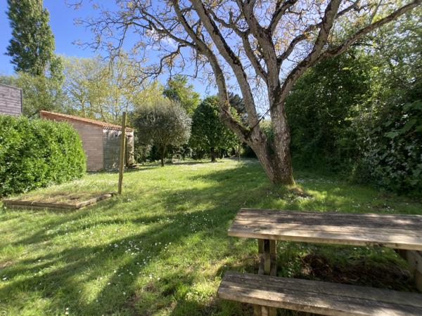 Charme authentique et cadre bucolique, à seulement 10 min des plages !
