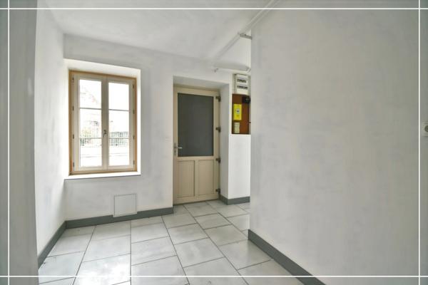 Maison à louer 6 pièces MAISONNAIS (18)