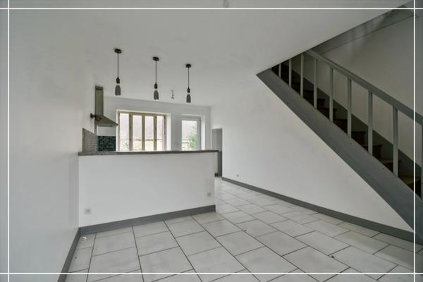 Maison à louer 6 pièces MAISONNAIS (18)