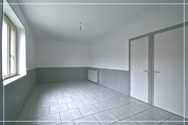 Maison à louer 6 pièces MAISONNAIS (18)