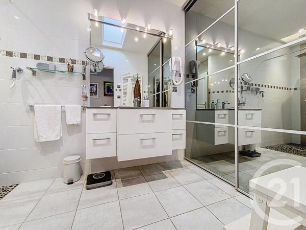 Maison à vendre  5 pièces - 160 m2 TONNAY CHARENTE - 17